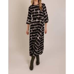 NEW TRAFFIC PEOPLE millie trumpet sleeve dress in black/white